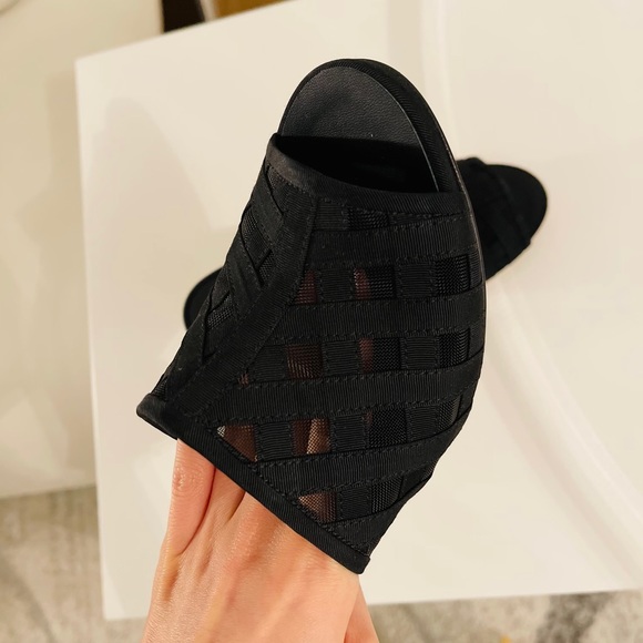 AUTHENTIC BRAND NEW CHANEL HEELED SANDALS - Picture 8 of 11